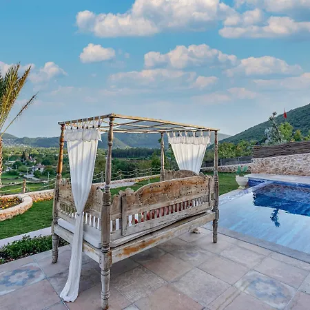 Kassandra Heritage (adults Only) *