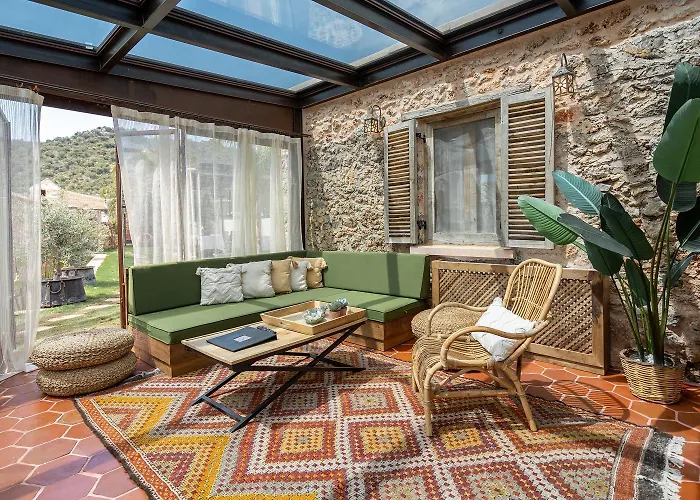 Kassandra Heritage (adults Only)