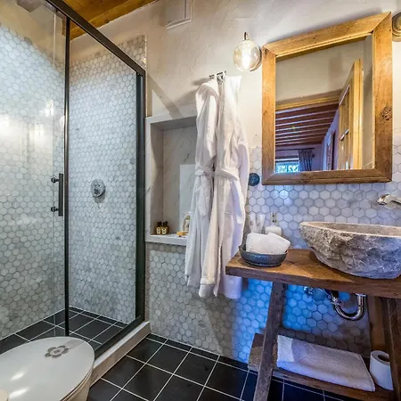 Kassandra Heritage (adults Only) فتحية